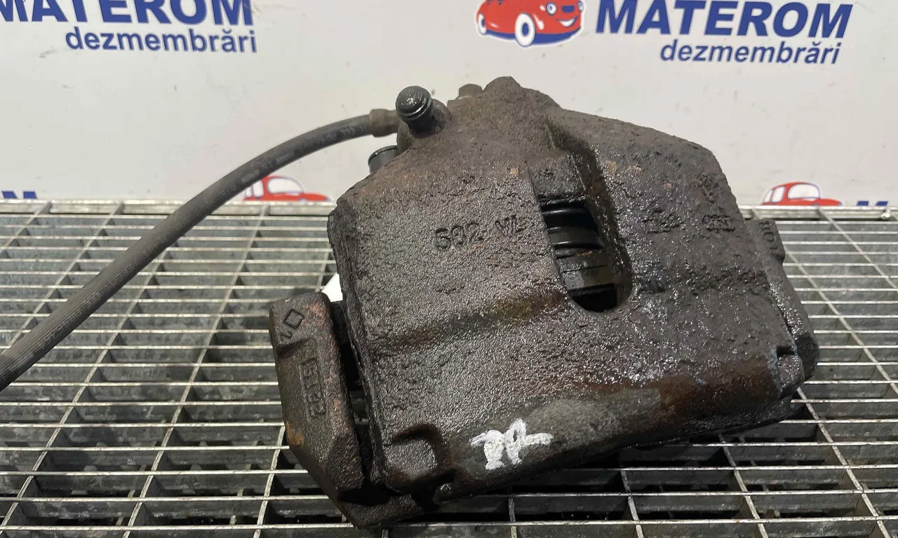 ETRIER FATA DREAPTA AUDI A3 2003-2013