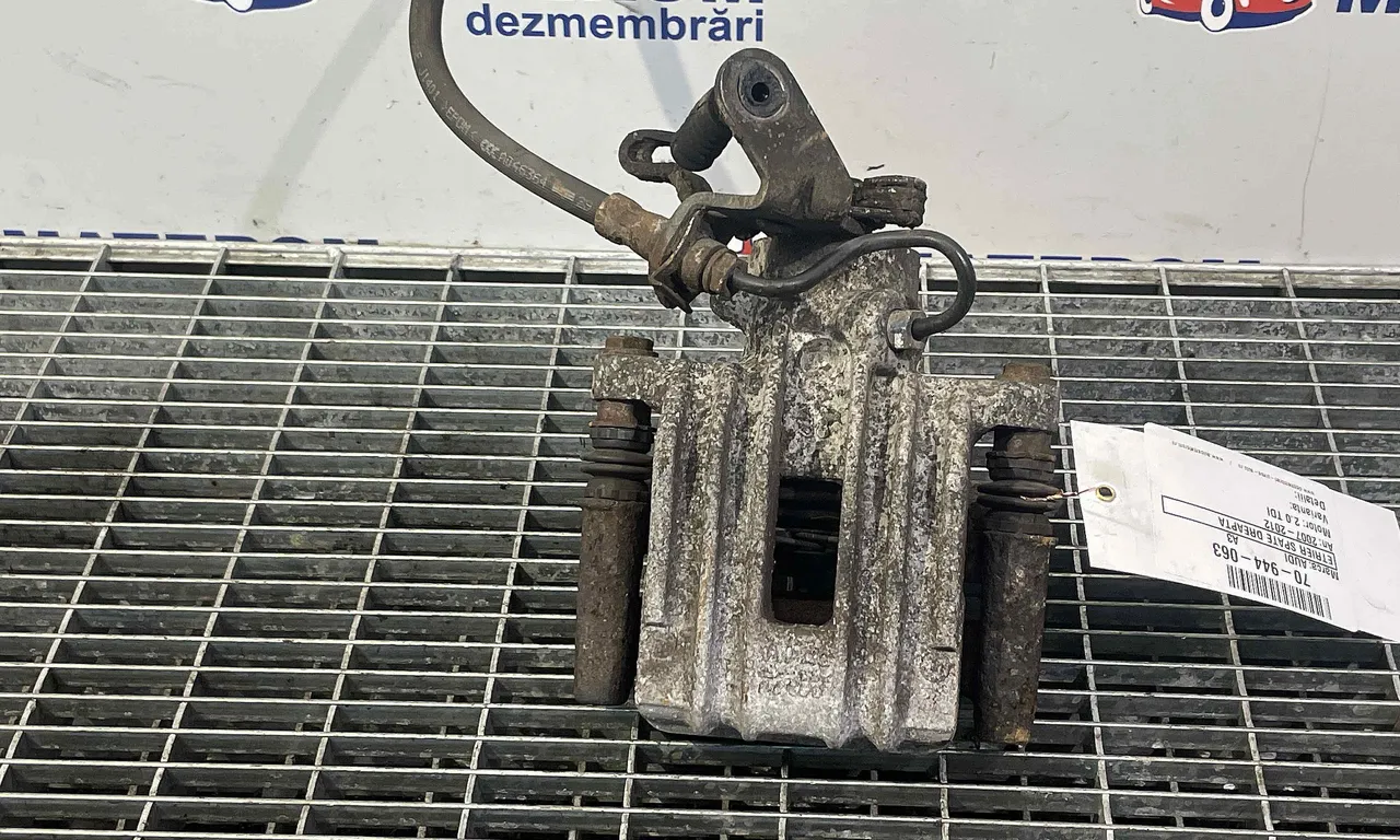 ETRIER SPATE DREAPTA AUDI A3 2003-2013