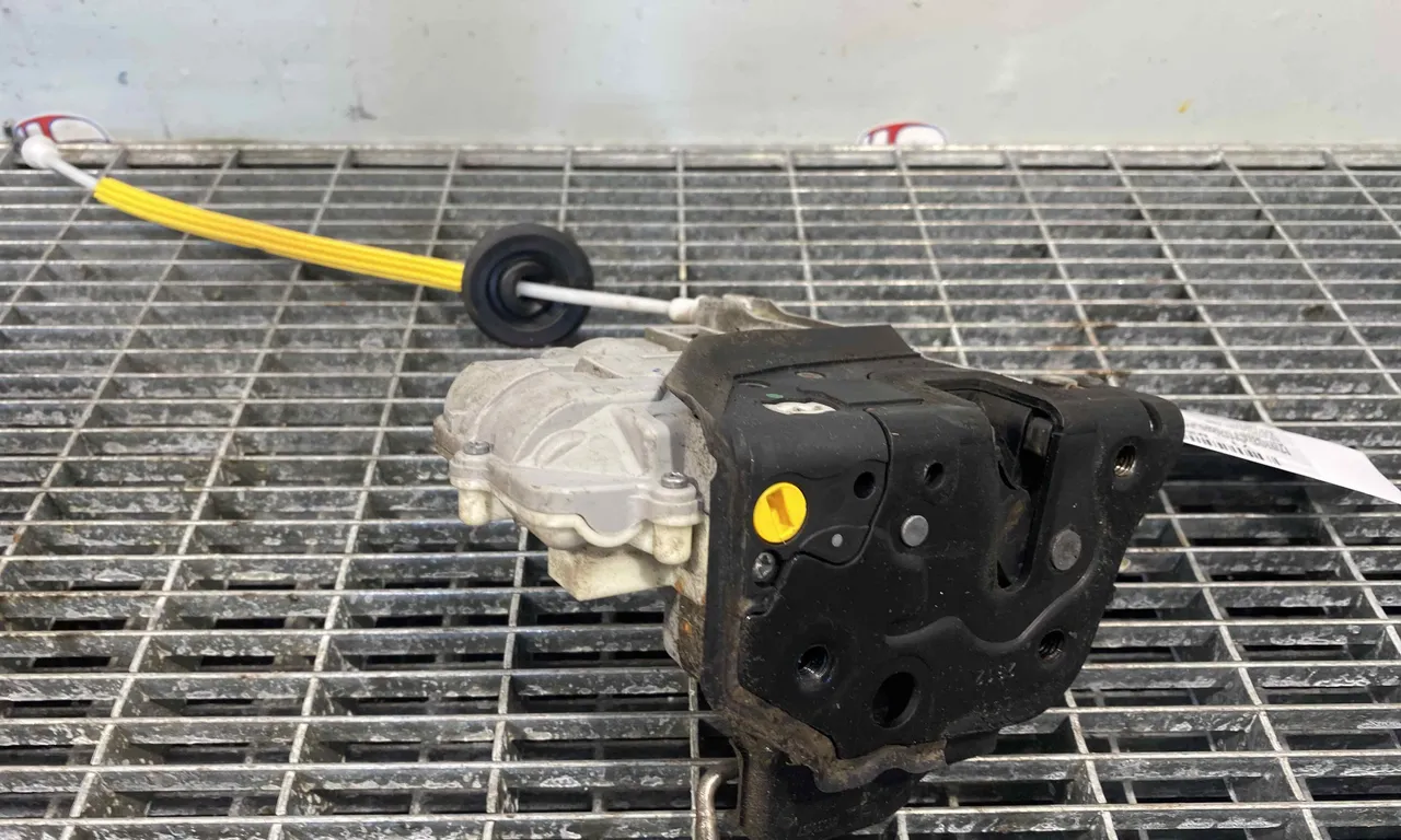 INCUIETOARE USA FATA STANGA AUDI A3 2003-2013