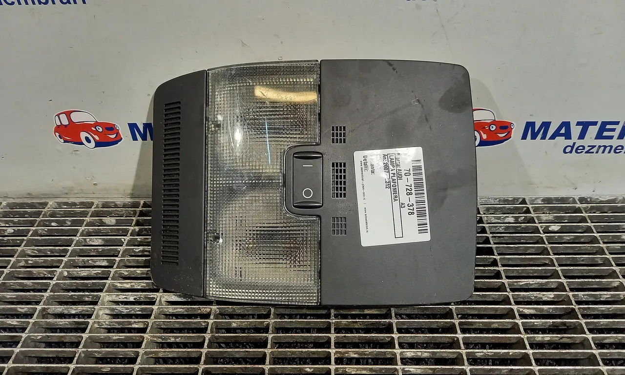 LAMPA PLAFONIERA AUDI A3 2003-2013
