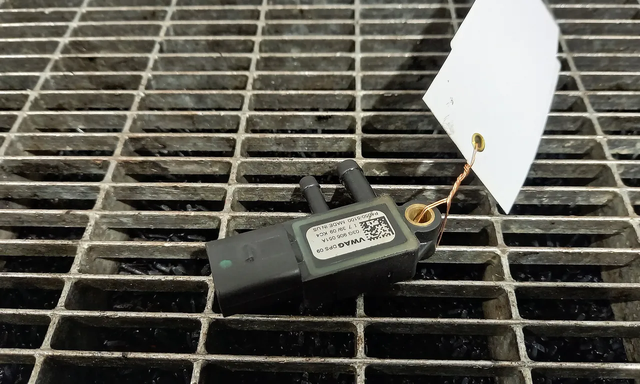 SENZOR FILTRU PARTICULE AUDI A3 2003-2013
