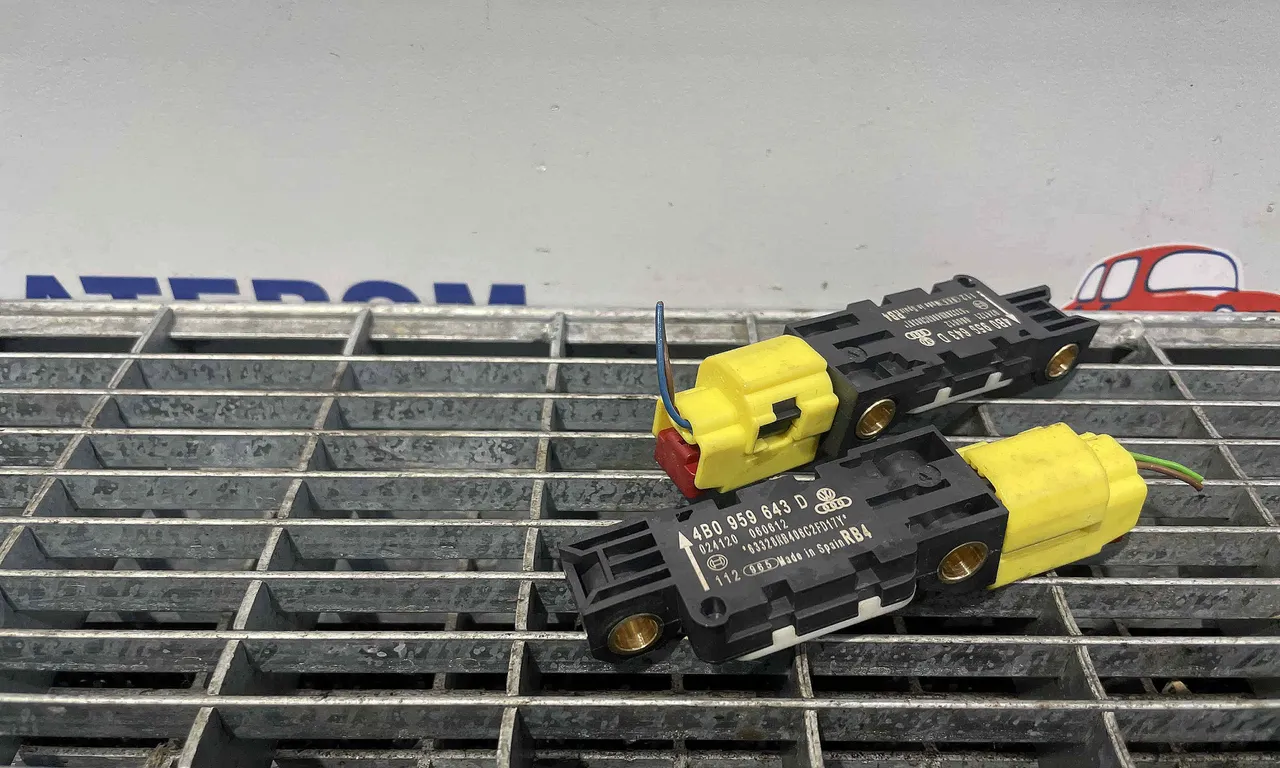 SENZOR IMPACT AUDI A3 2003-2013