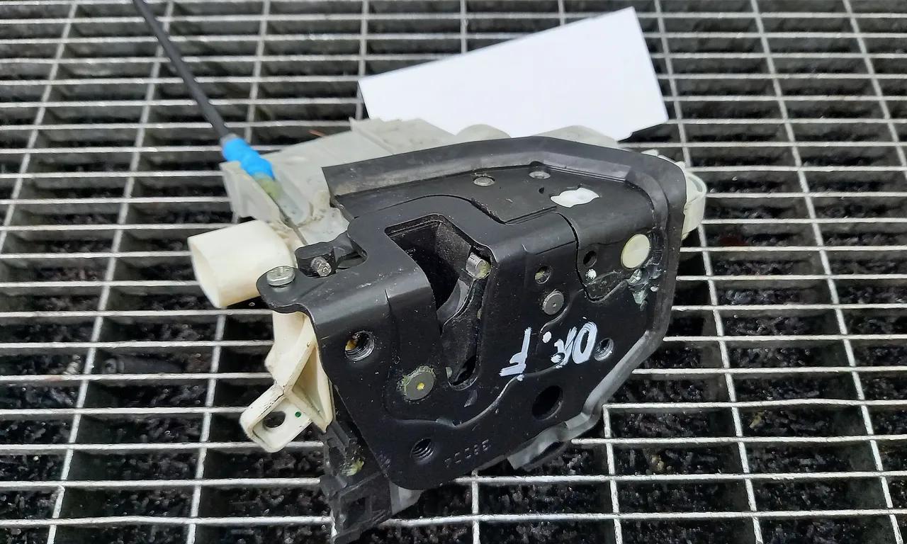 INCUIETOARE USA FATA DREAPTA AUDI A3 2012-2020