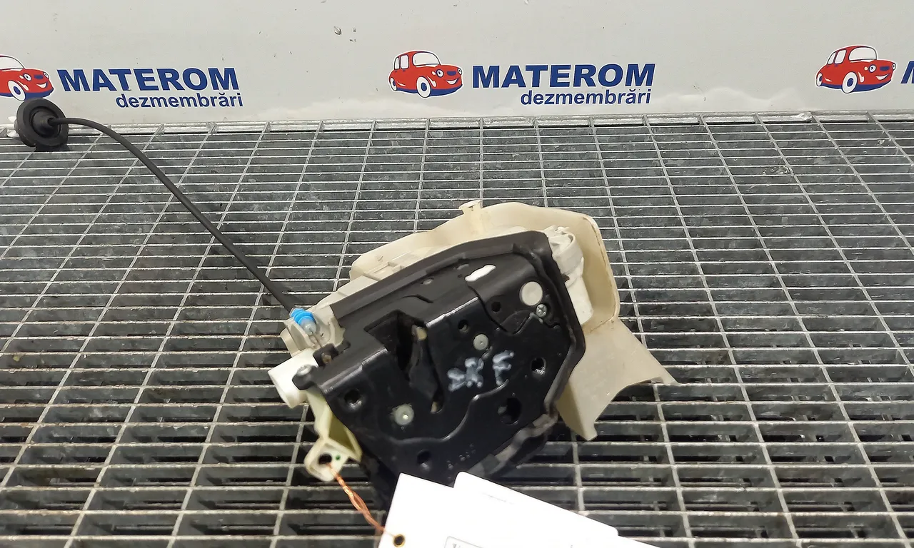 INCUIETOARE USA FATA DREAPTA AUDI A3 2012-2020