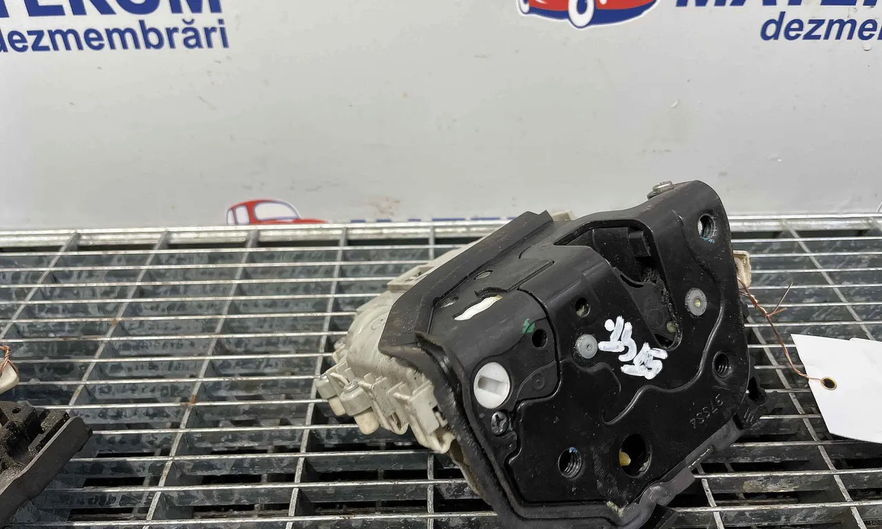 INCUIETOARE USA FATA STANGA AUDI A3 2012-2020