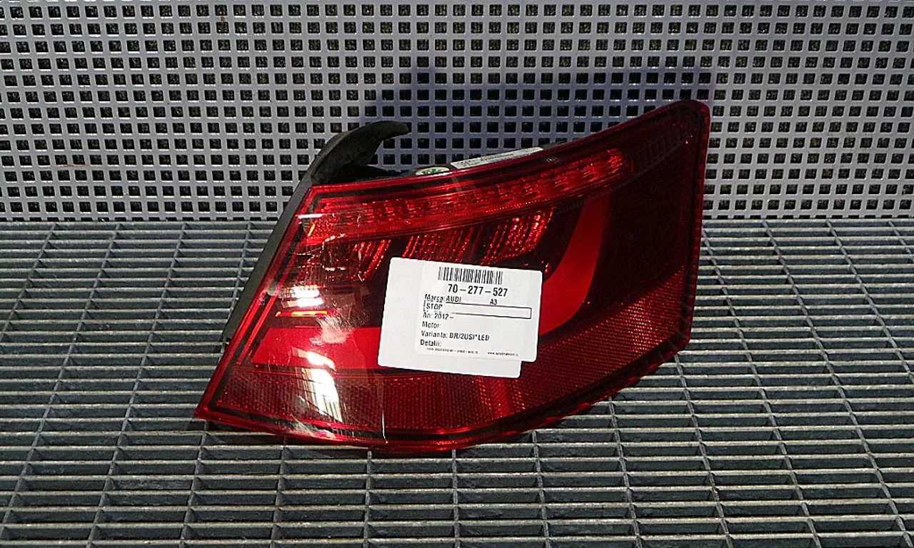 STOP DREAPTA AUDI A3 2012-2020