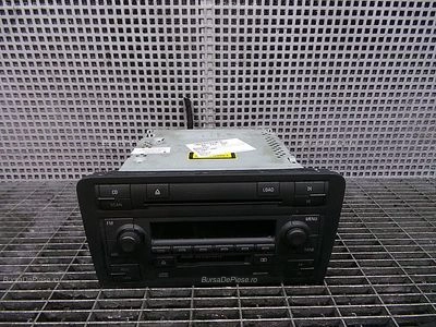 RADIO CD AUDI A3 Sportback 2004-2015 oe 8P0057195, vedere frontata