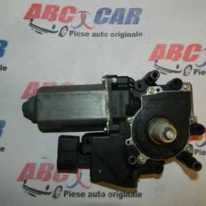 Motoras macara usa dreapta fata