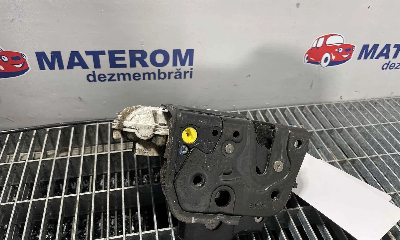 INCUIETOARE USA FATA STANGA AUDI A4 B6 2000-2005