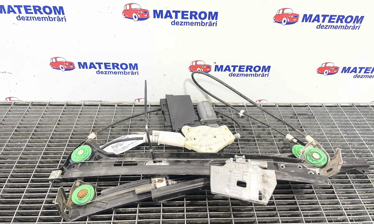 MACARA USA FATA DREAPTA AUDI A4 B6 2000-2005