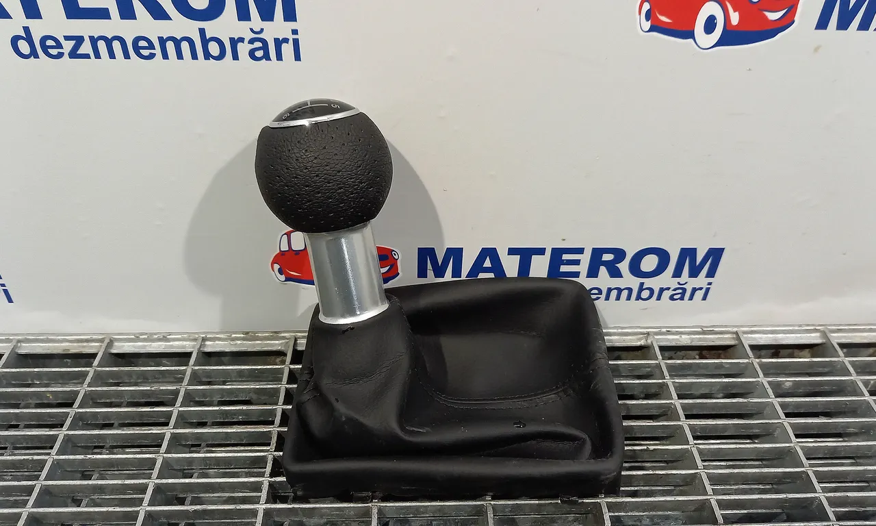 NUCA SCHIMBATOR AUDI A4 B6 2000-2005