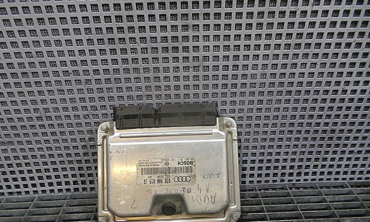 CALCULATOR MOTOR AUDI A4 B6 2000-2005