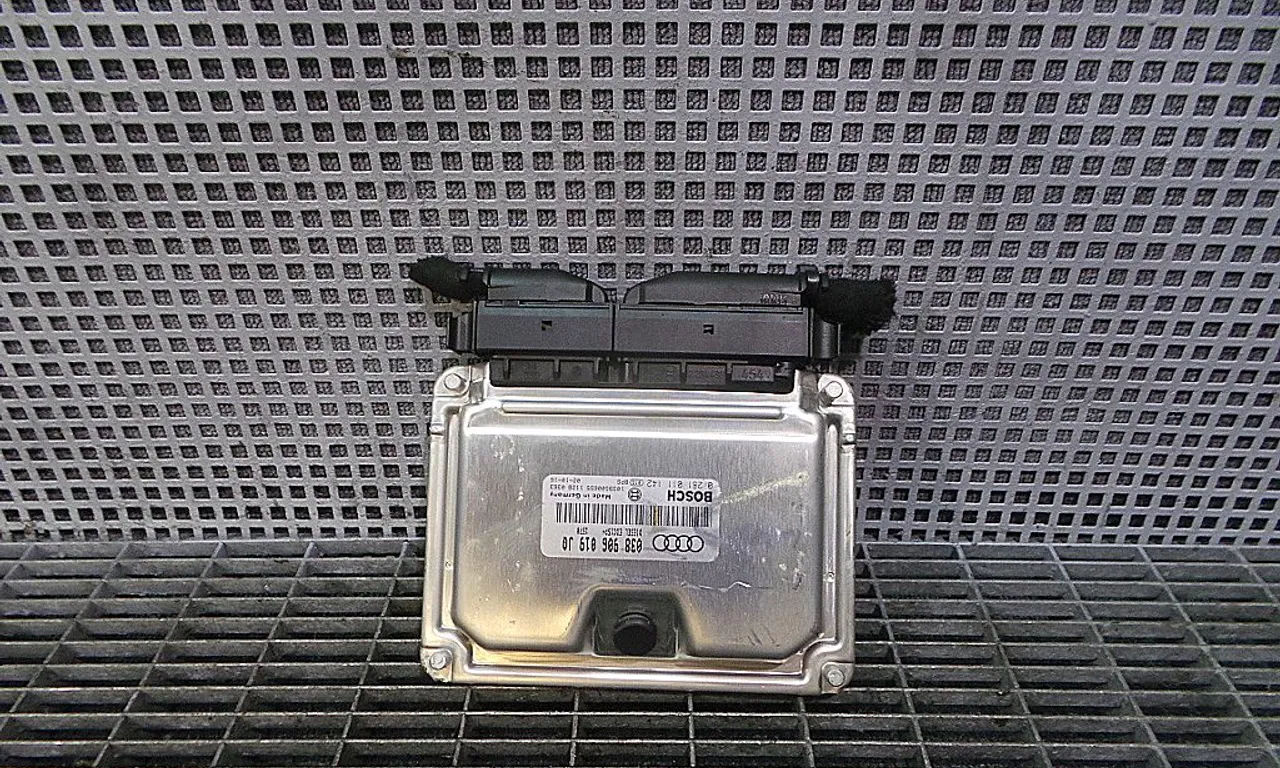 CALCULATOR MOTOR AUDI A4 B6 2000-2005