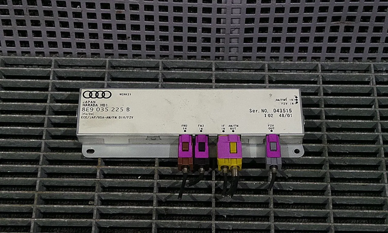 MODUL ANTENA AUDI A4 B6 2000-2005