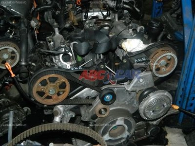 Motor complet AUDI A4 B6 2000-2005 oe AKE, vedere frontata