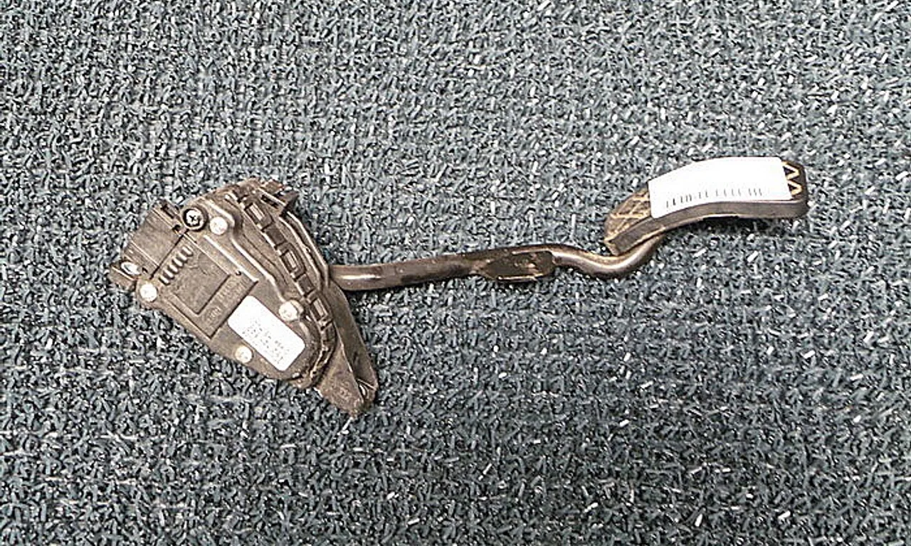 PEDALA ACCELERATIE AUDI A4 B6 2000-2005