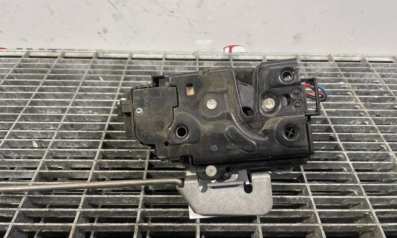 INCUIETOARE USA FATA STANGA AUDI A4 B6 Avant 2000-2005