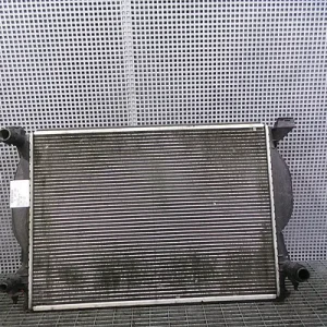 RADIATOR MOTOR AUDI A4 B6 Avant 3.0 2000-2005 oe-8E0121251C, vedere frontata