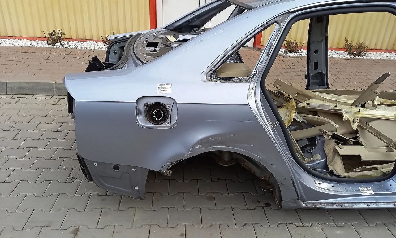 ARIPA SPATE DREAPTA AUDI A4 B7 2004-2009