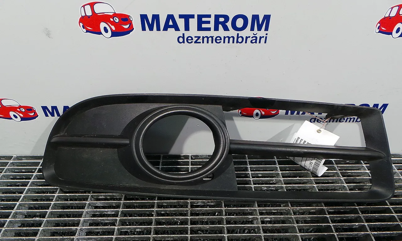 GRILA FATA AUDI A4 B7 2004-2009