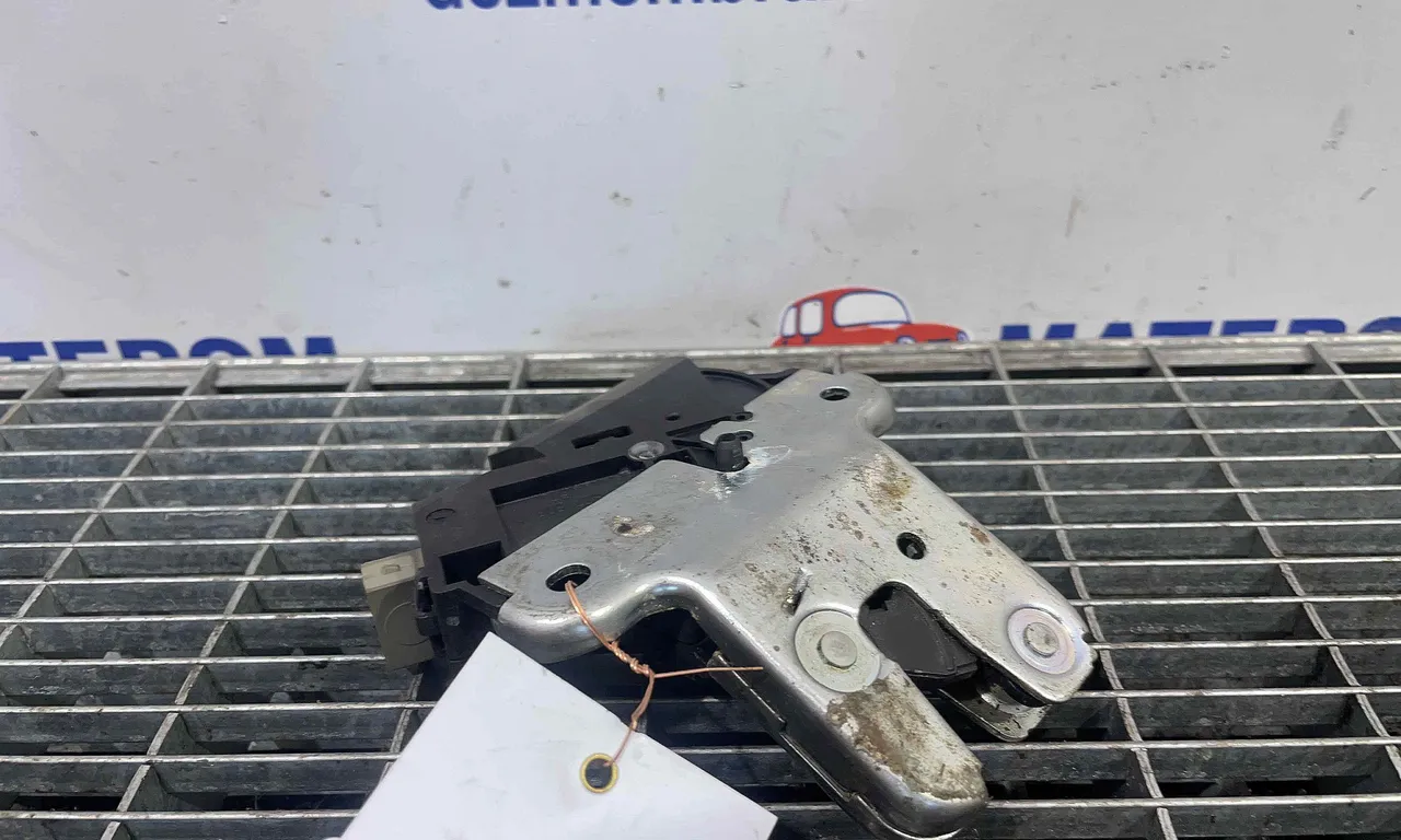 INCUIETOARE CAPOTA SPATE AUDI A4 B7 2004-2009
