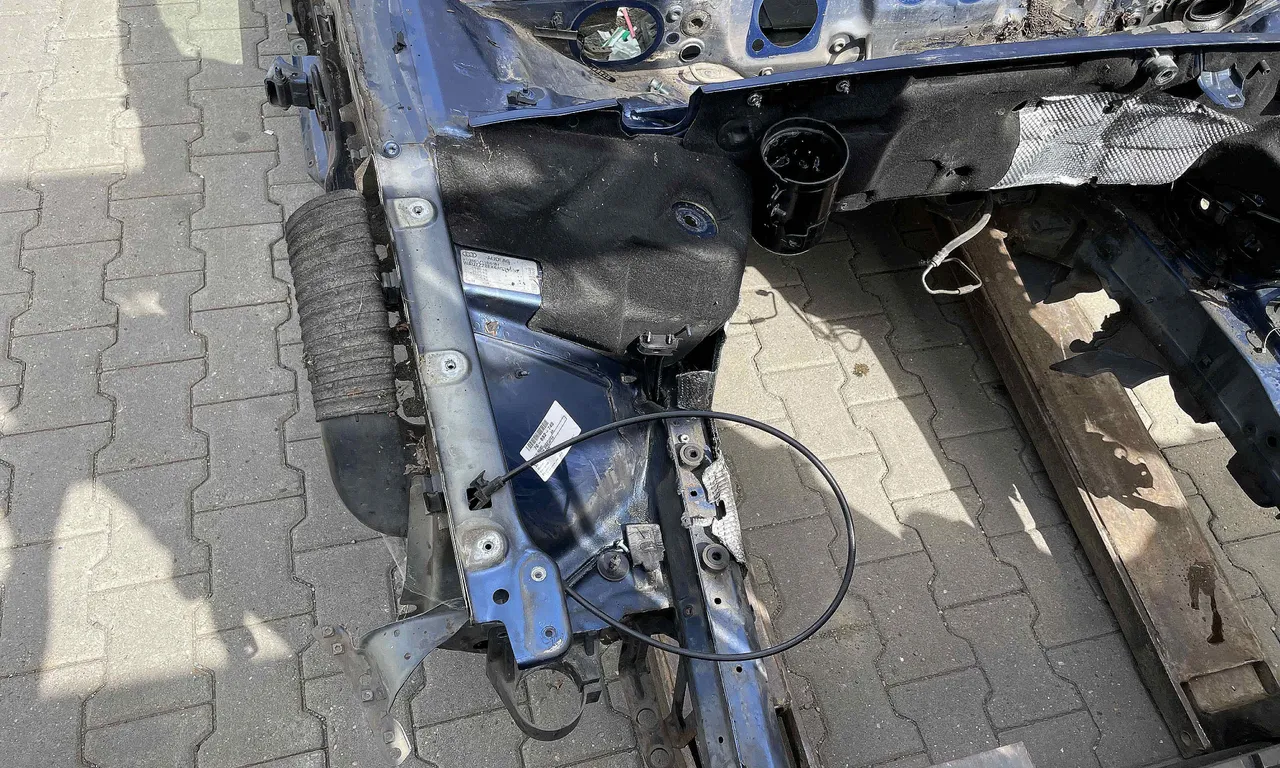 LONJERON DREAPTA AUDI A4 B7 2004-2009