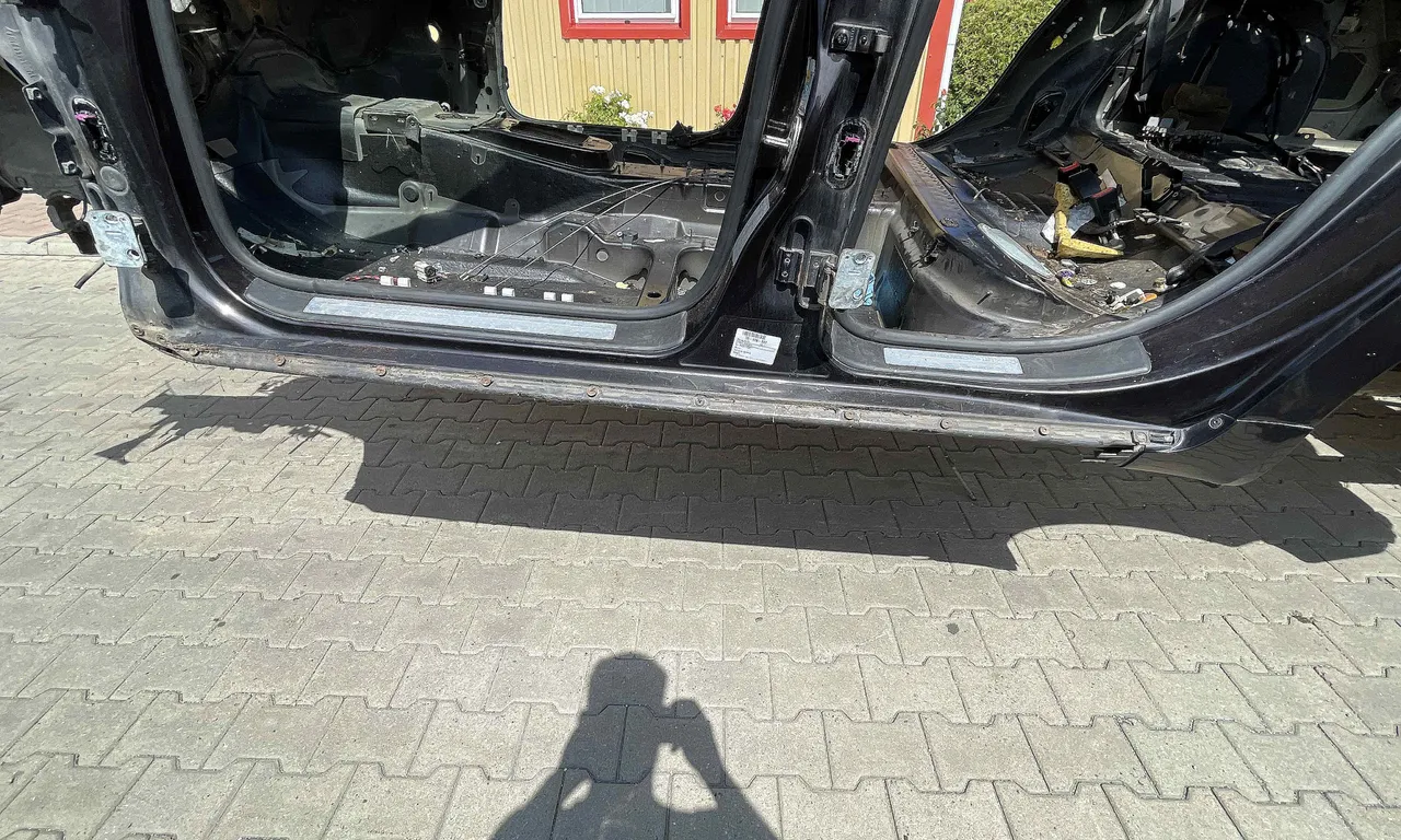 PRAG STANGA AUDI A4 B7 2004-2009