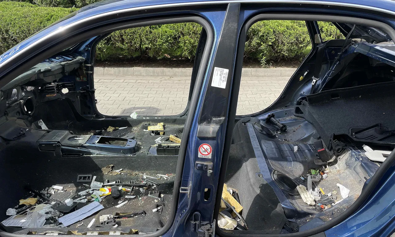 STALP MIJLOC STANGA AUDI A4 B7 2004-2009