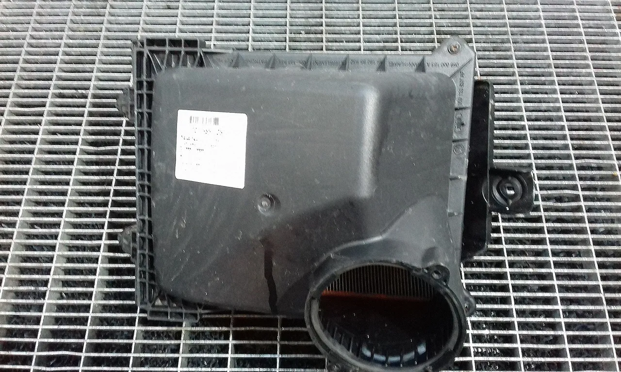 CARCASA FILTRU AER AUDI A4 B7 2004-2009