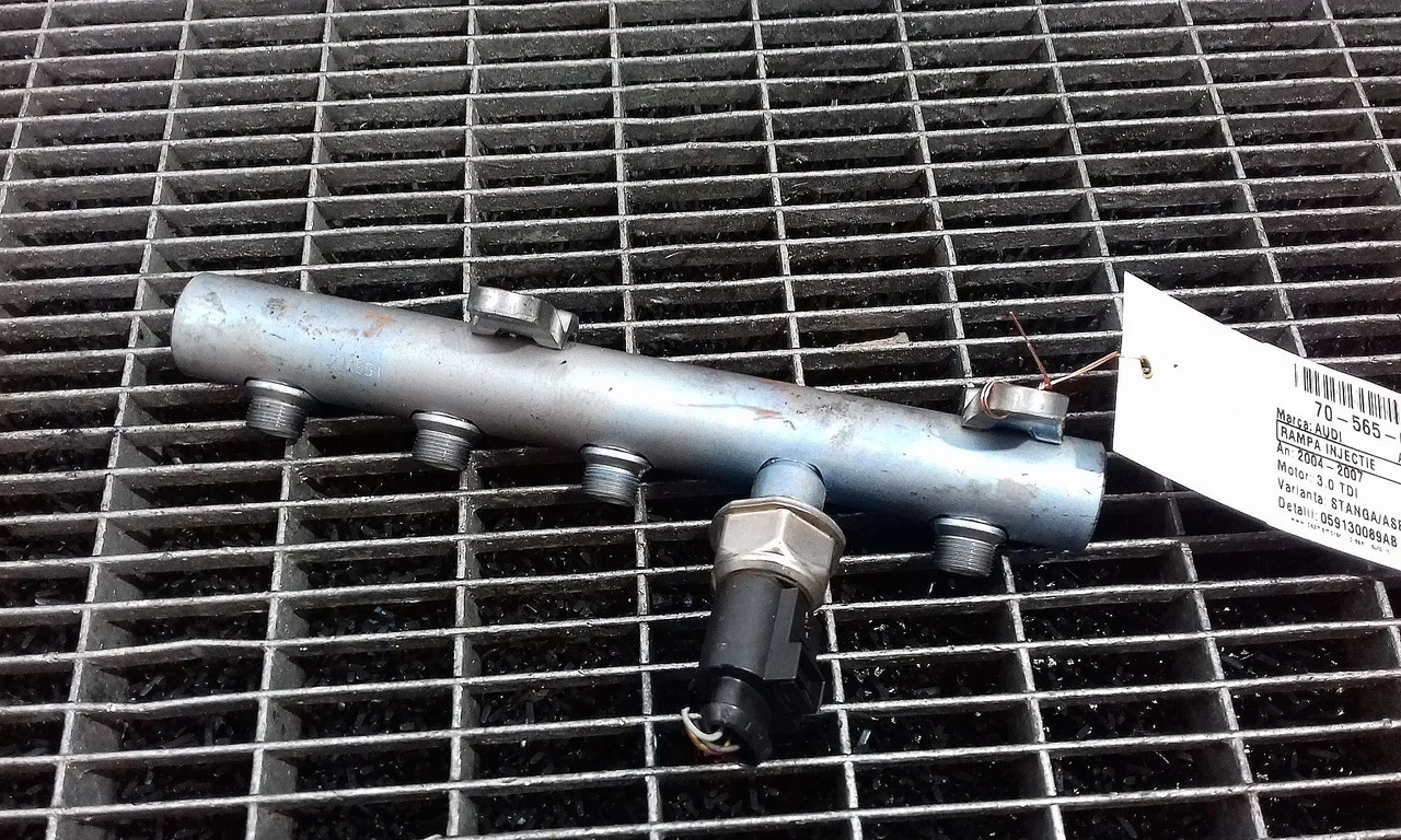 RAMPA INJECTIE AUDI A4 B7 2004-2009