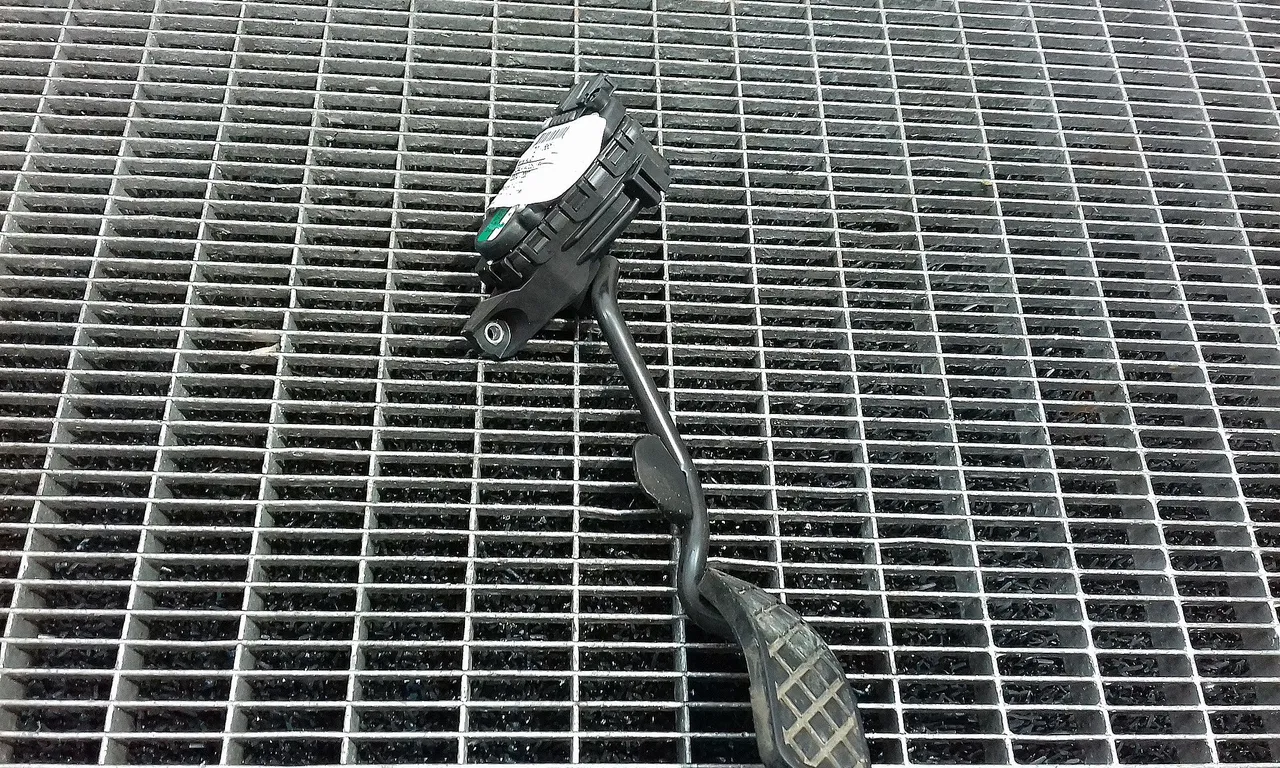 PEDALA ACCELERATIE AUDI A4 B7 2004-2009