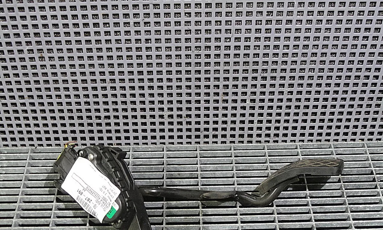 PEDALA ACCELERATIE AUDI A4 B7 2004-2009