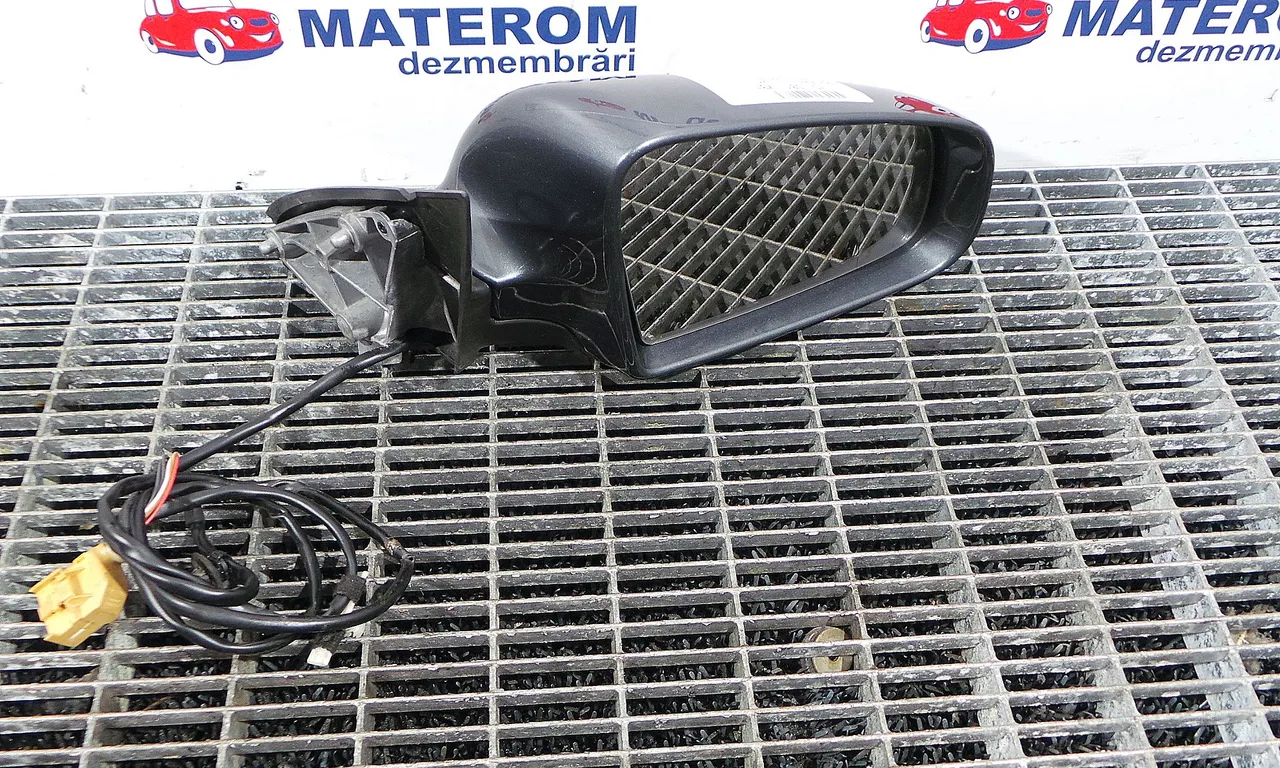 OGLINDA EXTERIOARA DREAPTA AUDI A4 B7 Avant 2004-2008