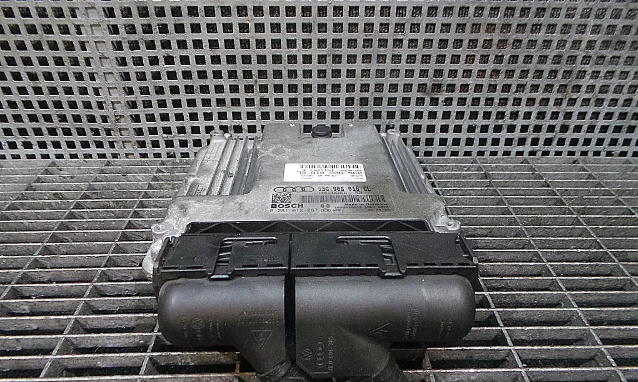 CALCULATOR MOTOR AUDI A4 B7 Avant 2004-2008