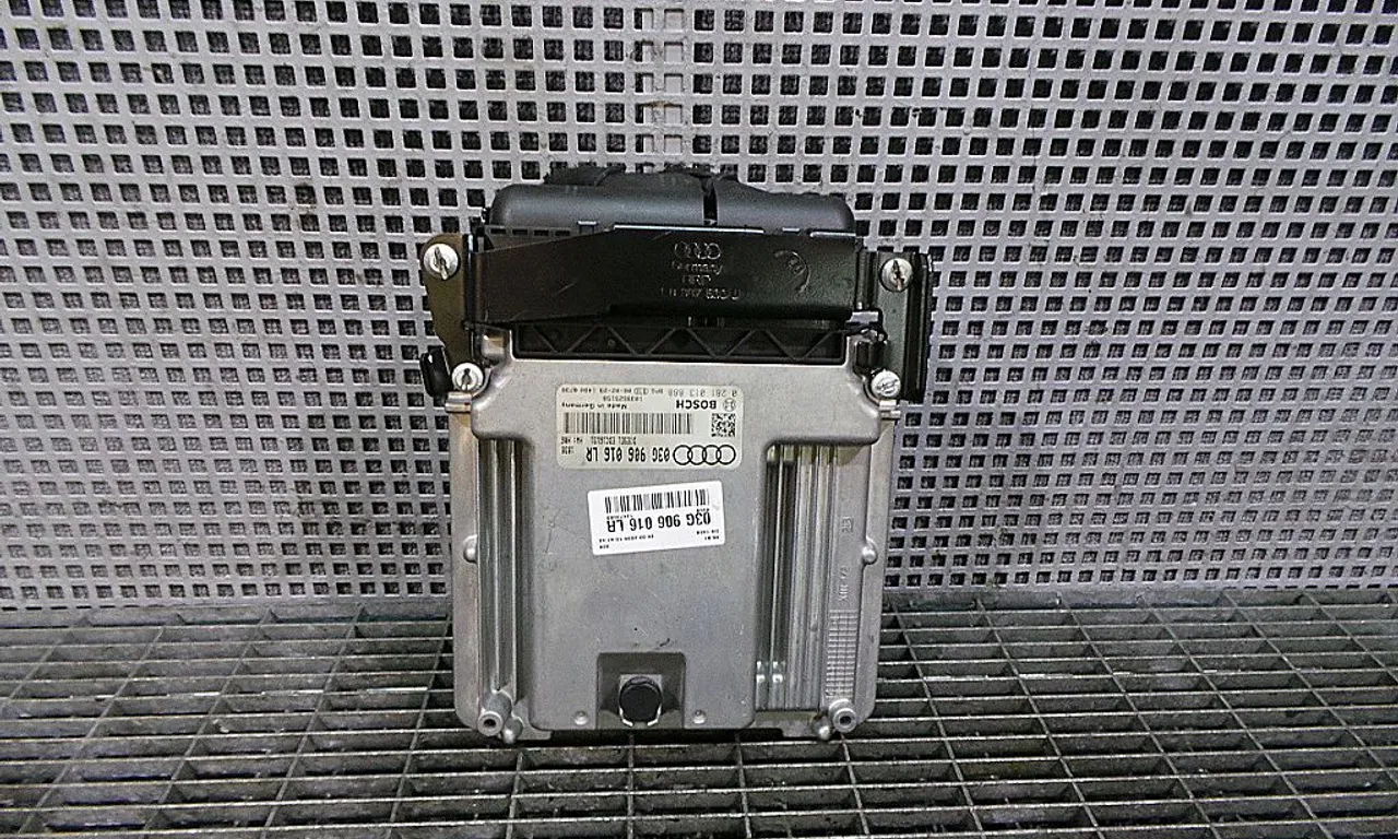 CALCULATOR MOTOR AUDI A4 B7 Avant 2004-2008