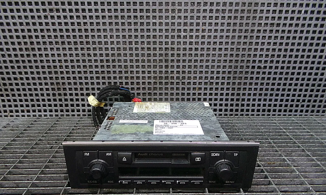 RADIOCASETOFON AUDI A4 B7 Avant 2004-2008