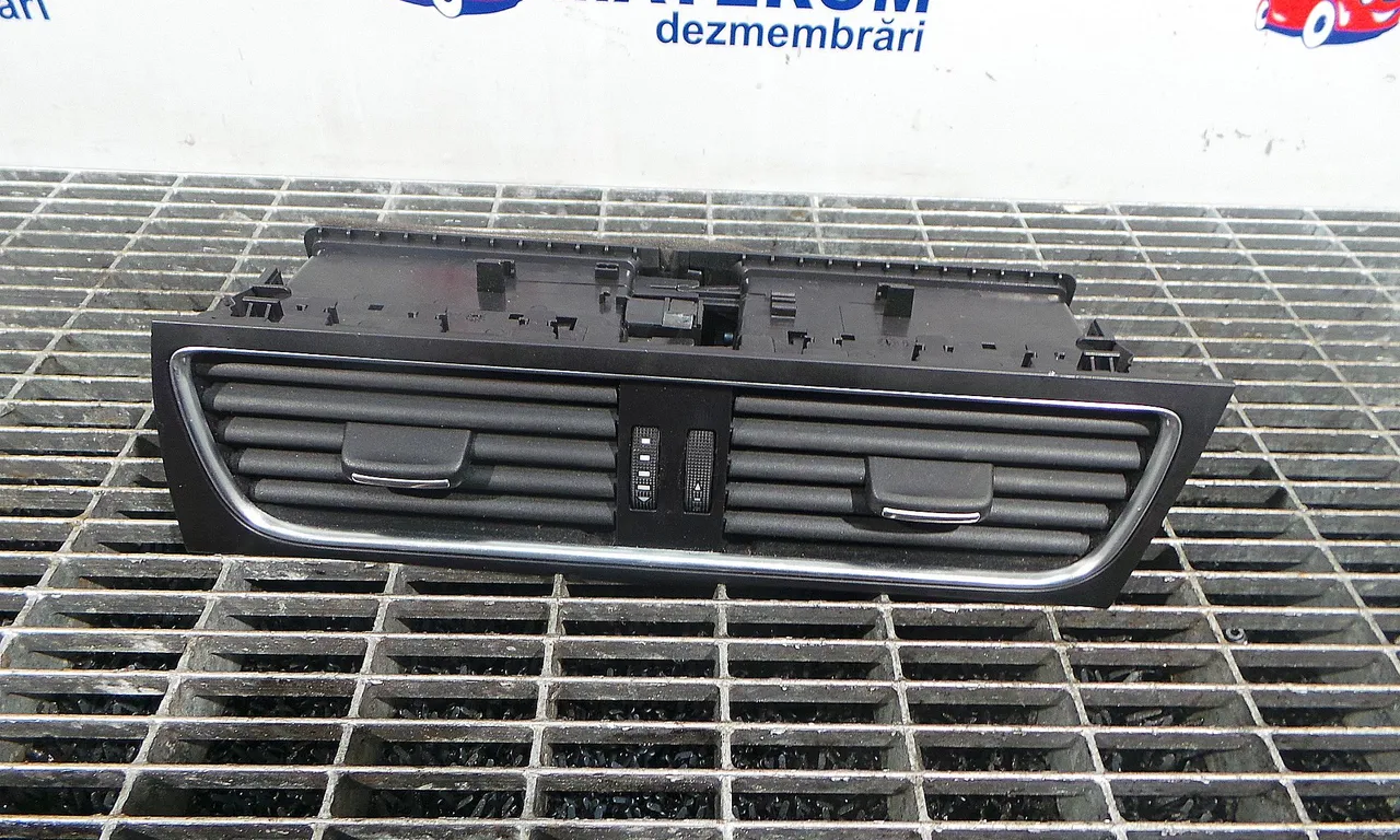 GRILA BORD AUDI A4 B8 2007-2017