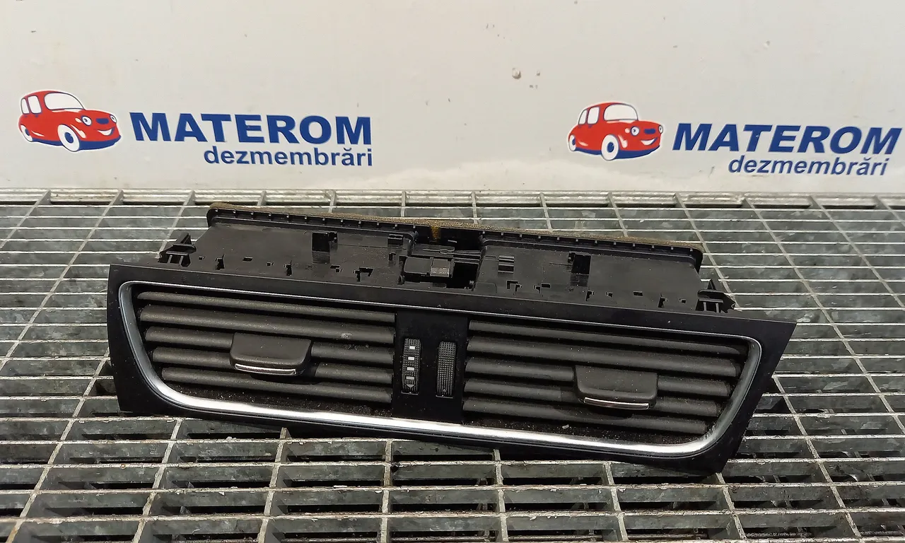 GRILA BORD AUDI A4 B8 2007-2017