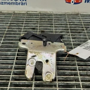 INCUIETOARE CAPOTA SPATE