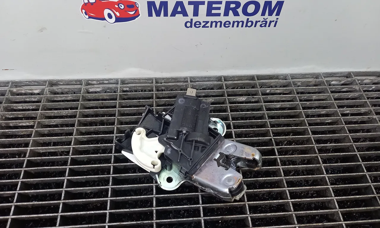 INCUIETOARE CAPOTA SPATE AUDI A4 B8 2007-2017