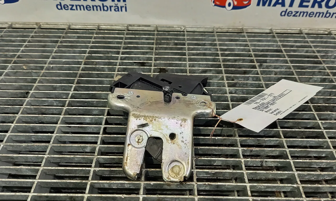 INCUIETOARE CAPOTA SPATE AUDI A4 B8 2007-2017