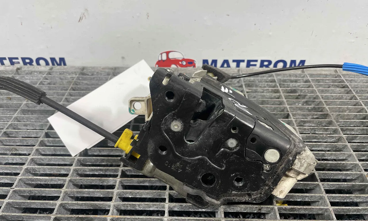 INCUIETOARE USA FATA DREAPTA AUDI A4 B8 2007-2017