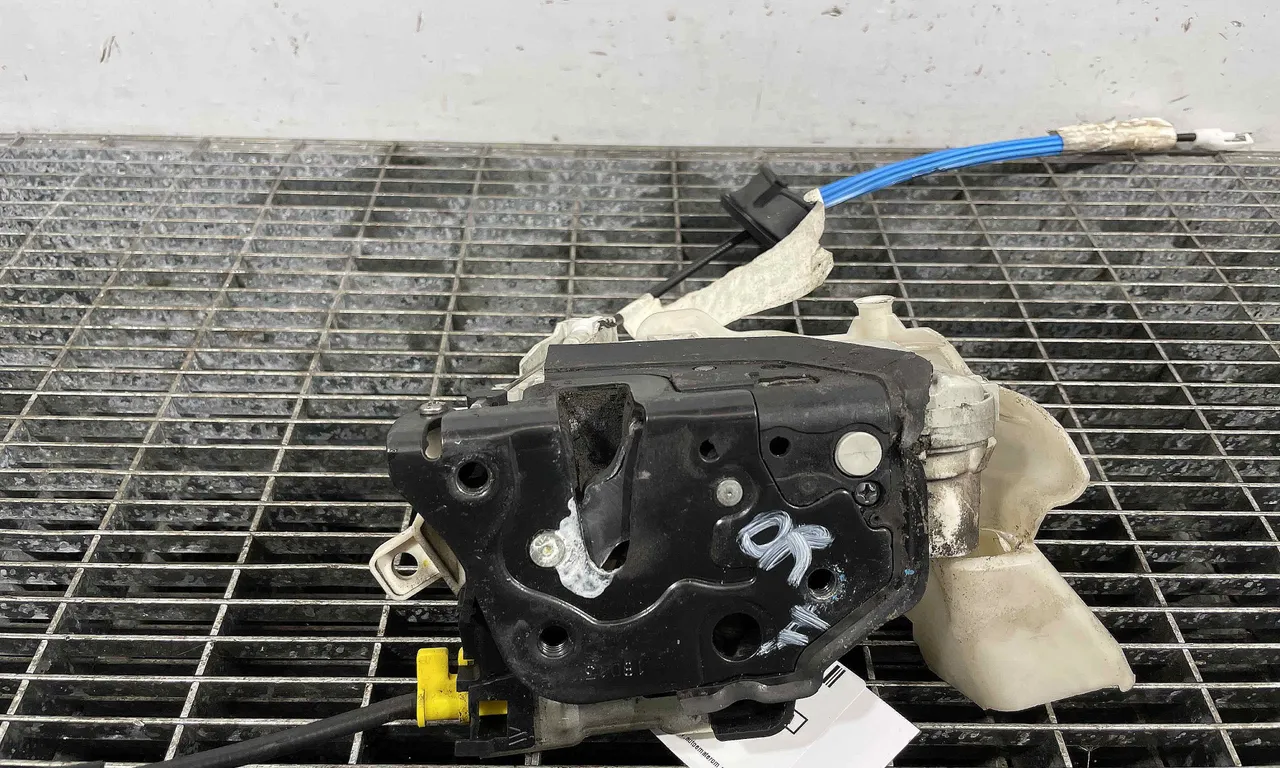 INCUIETOARE USA FATA DREAPTA AUDI A4 B8 2007-2017