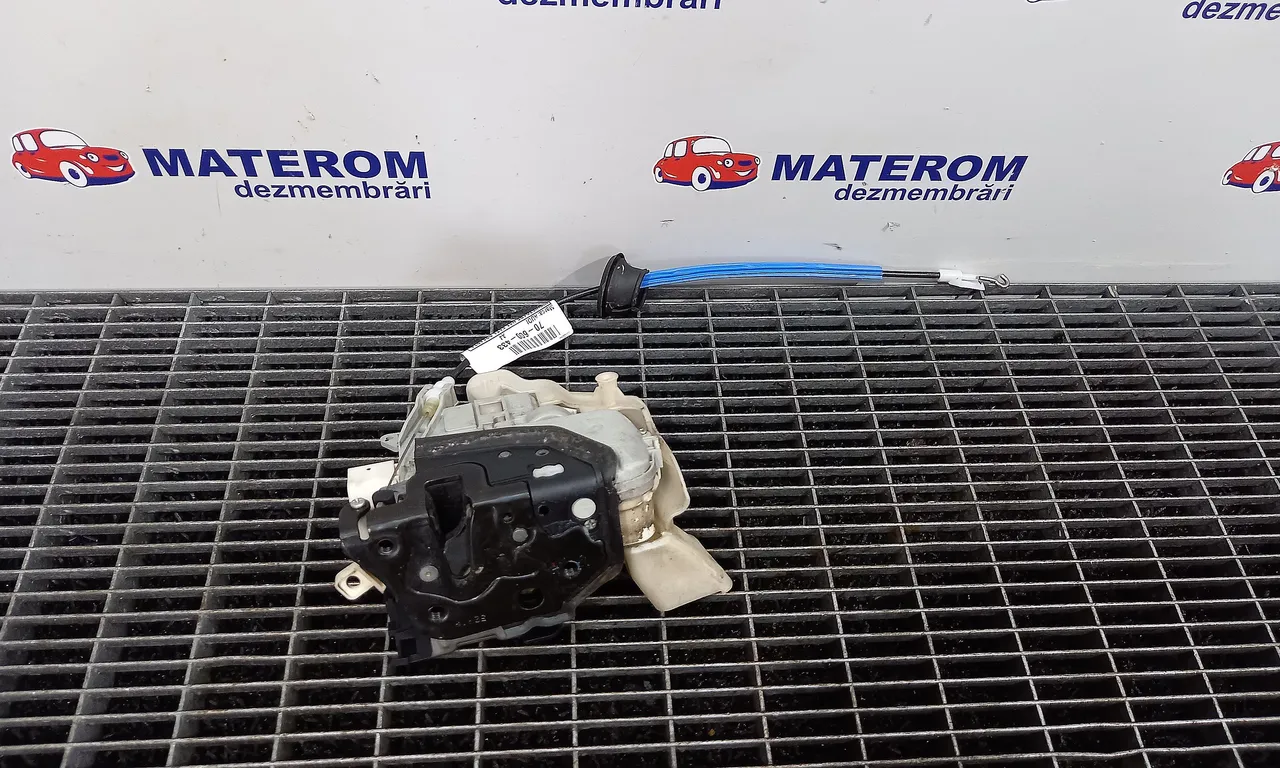 INCUIETOARE USA FATA DREAPTA AUDI A4 B8 2007-2017