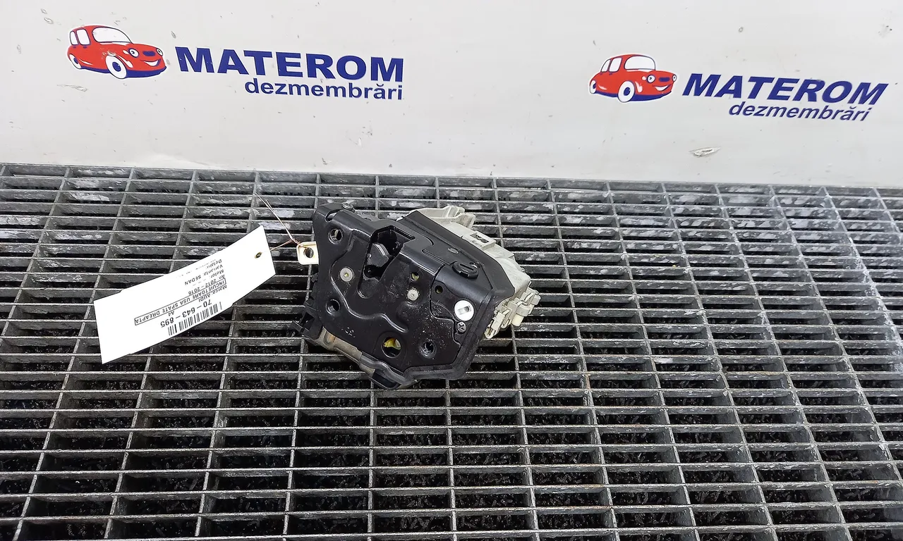 INCUIETOARE USA SPATE DREAPTA AUDI A4 B8 2007-2017