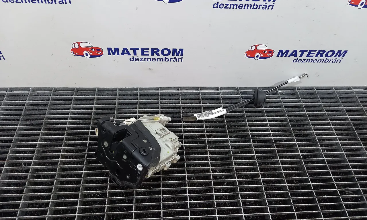 INCUIETOARE USA SPATE DREAPTA AUDI A4 B8 2007-2017