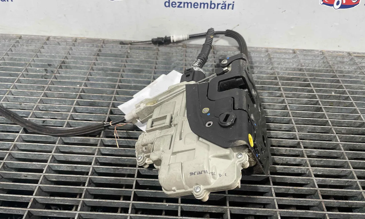 INCUIETOARE USA SPATE STANGA AUDI A4 B8 2007-2017