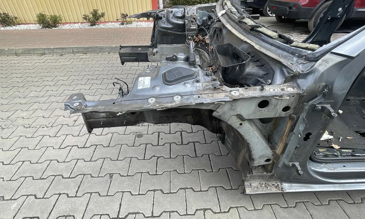 LONJERON STANGA AUDI A4 B8 2007-2017