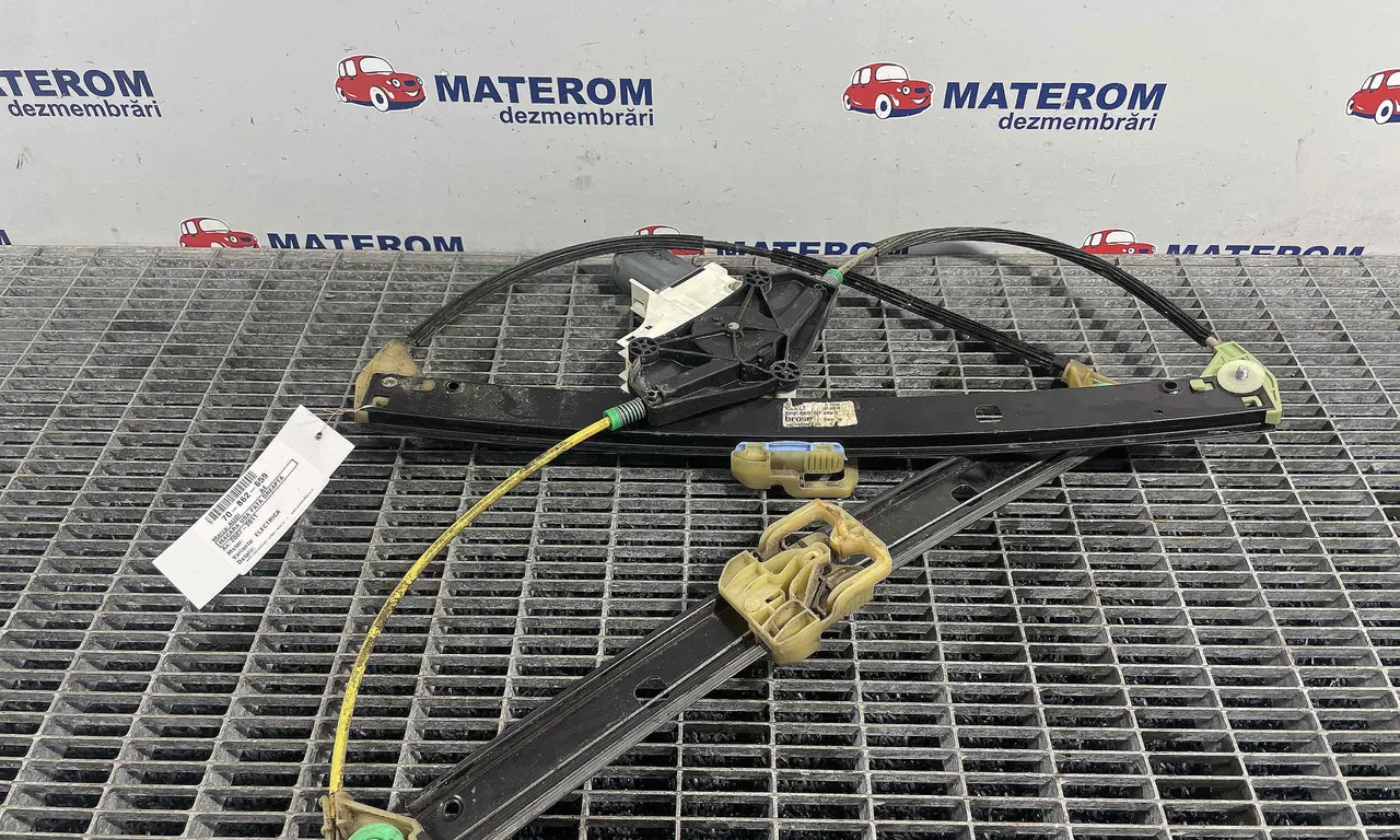 MACARA USA FATA DREAPTA AUDI A4 B8 2007-2017