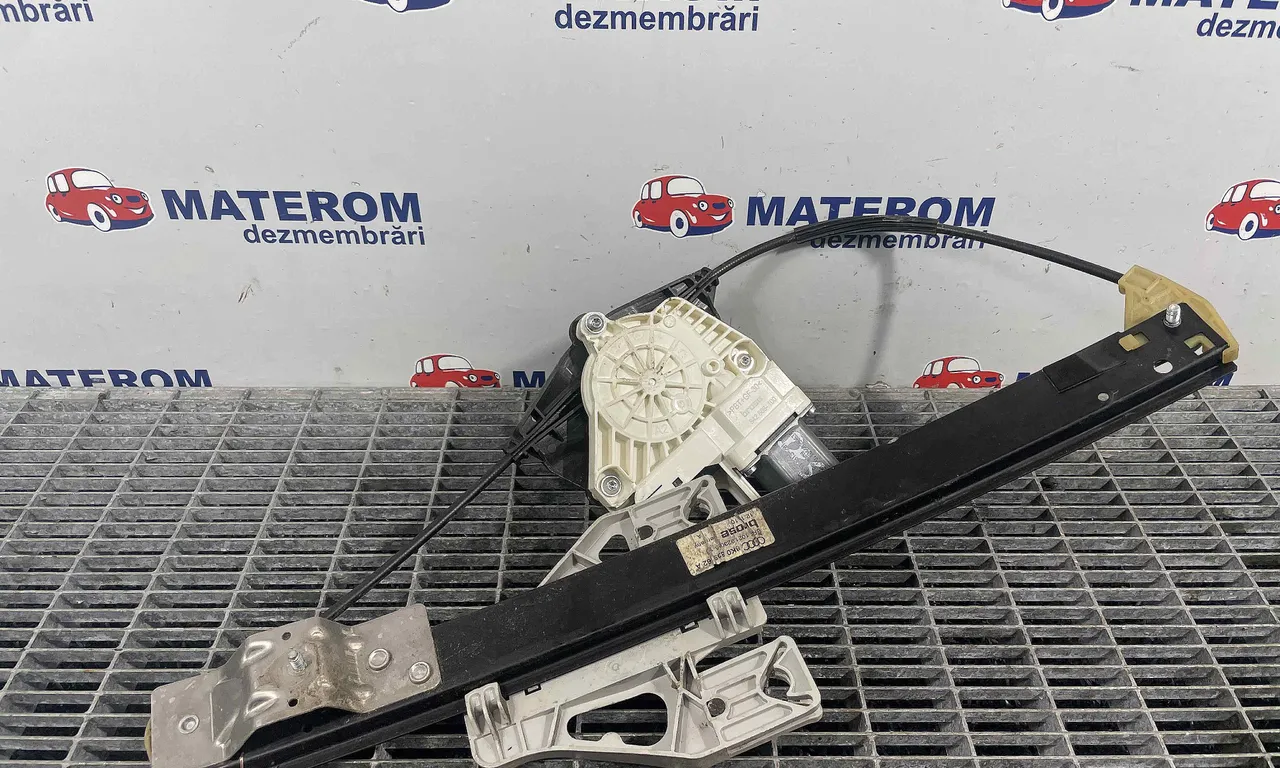 MACARA USA SPATE DREAPTA AUDI A4 B8 2007-2017